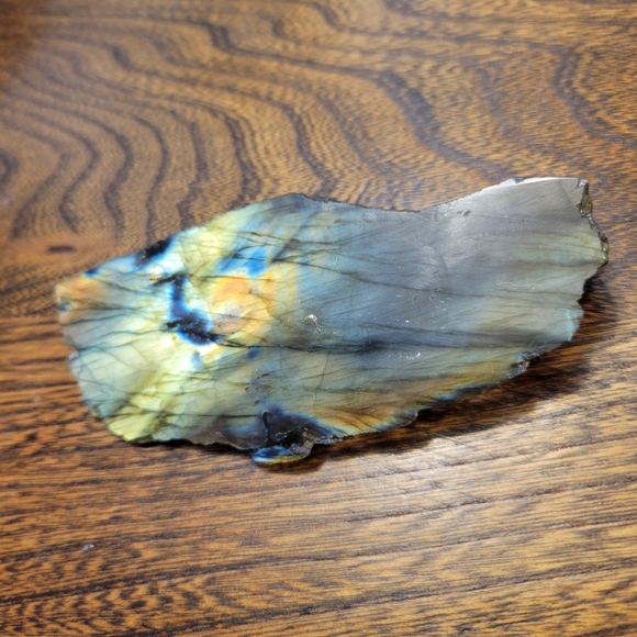 Raw piece of Labradorite - Picture 1 of 5